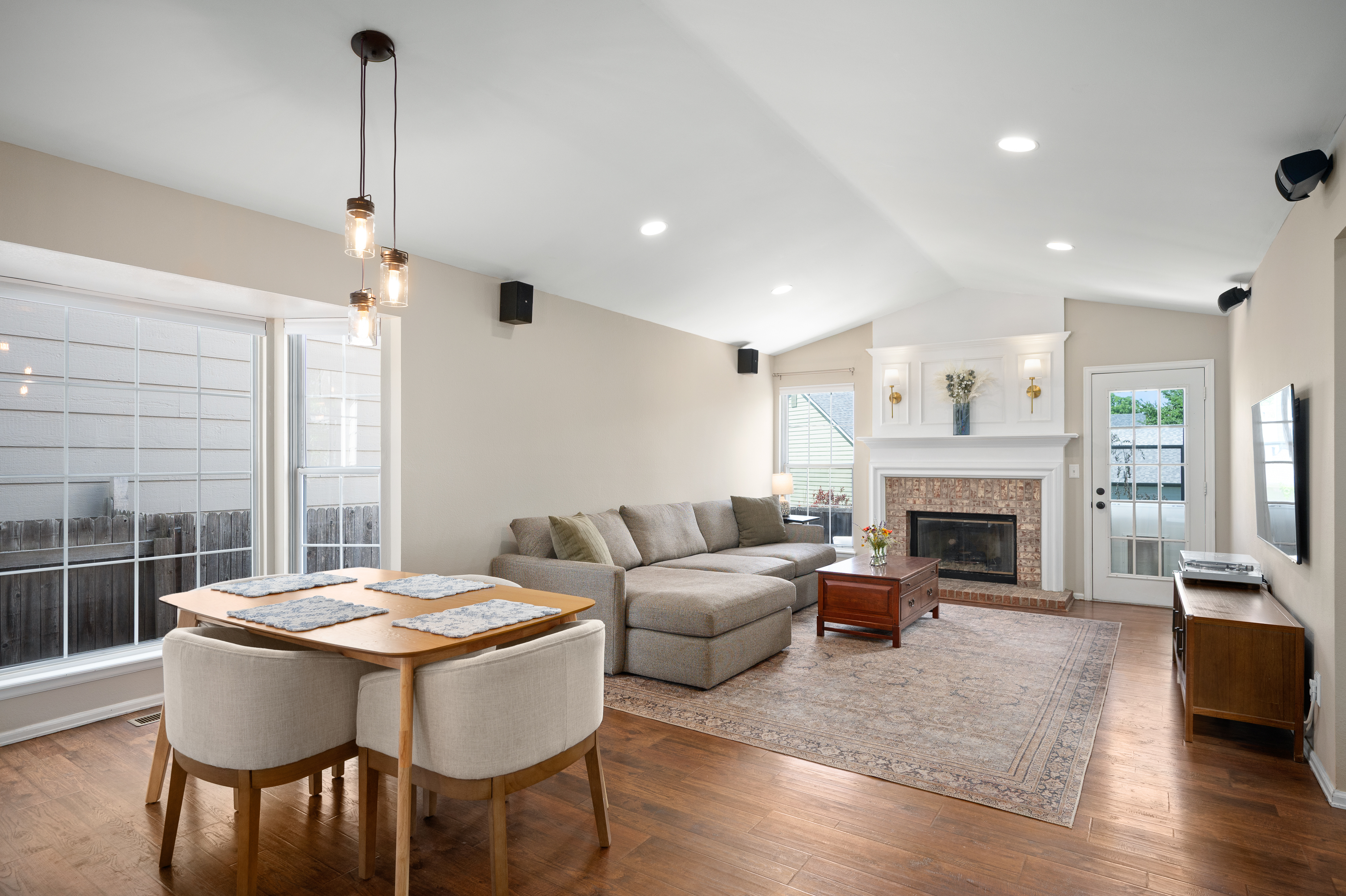  Delightful and Move-In Ready - 物件實景