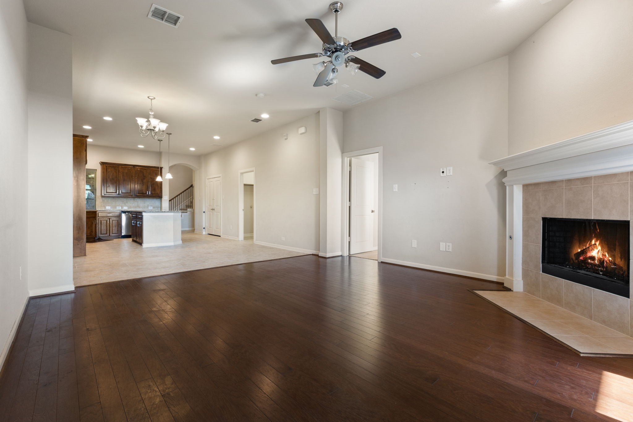 Lewisville, Texas, 75056, United States, 4 Bedrooms Bedrooms, ,3 BathroomsBathrooms,Residential,For Sale,1989126