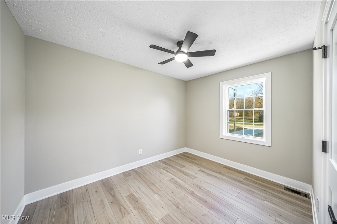 Aurora, Ohio, 44202, United States, 4 Bedrooms Bedrooms, ,4 BathroomsBathrooms,Residential,For Sale,1988117