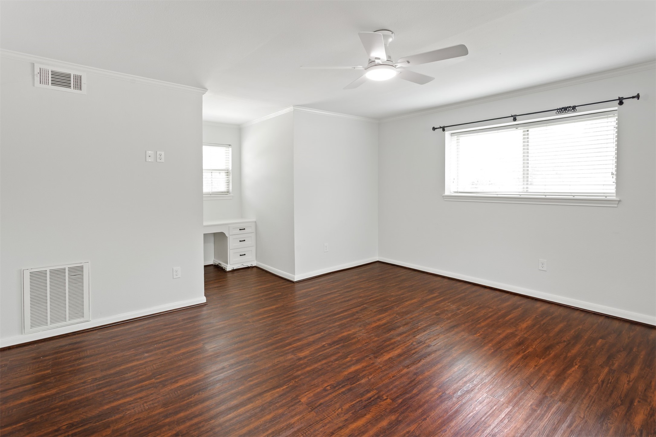Houston, Texas, 77018, United States, 4 Bedrooms Bedrooms, ,3 BathroomsBathrooms,Residential,For Sale,1927156