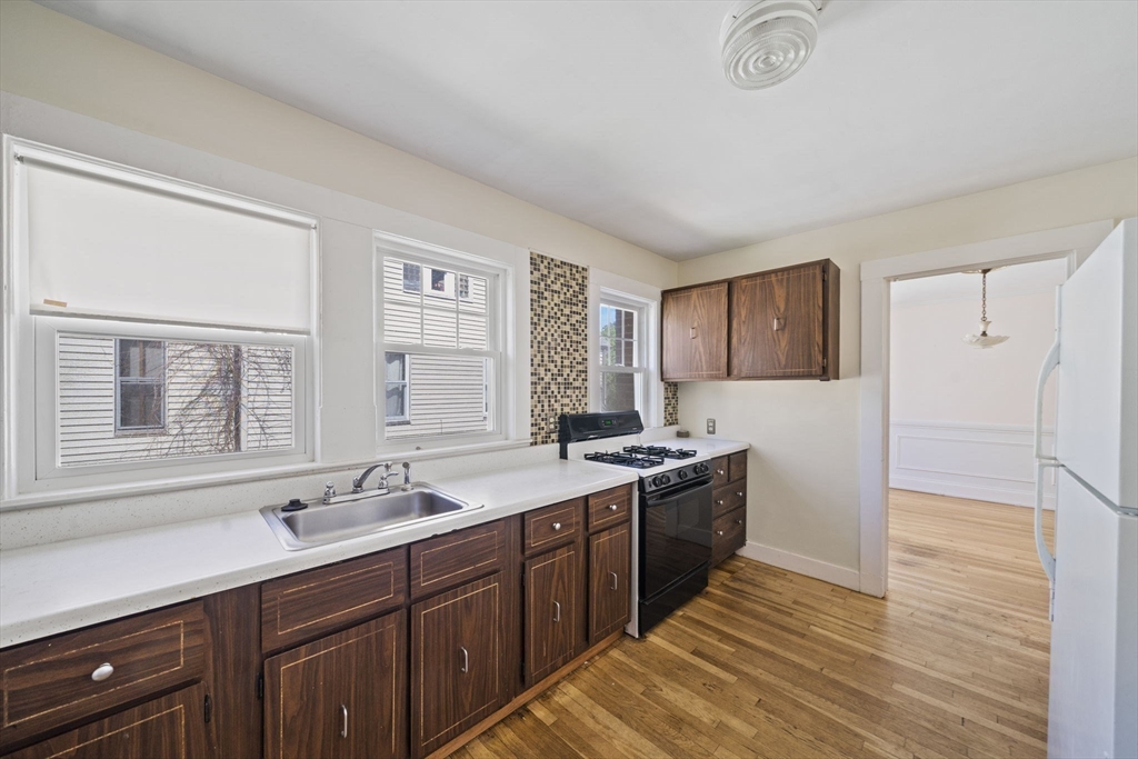 Newton, Massachusetts, 02461, United States, 7 Bedrooms Bedrooms, ,2 BathroomsBathrooms,Residential,For Sale,1939866