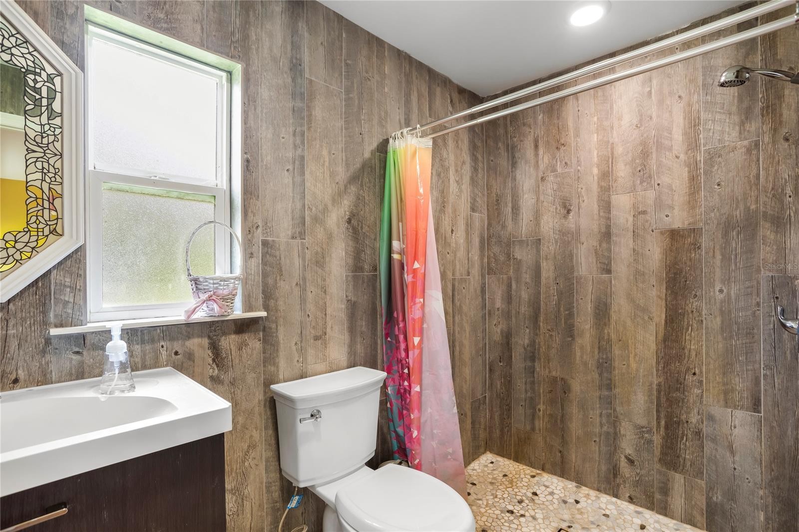 MIMS, Florida, 32754, United States, 3 Bedrooms Bedrooms, ,2 BathroomsBathrooms,Residential,For Sale,1878459