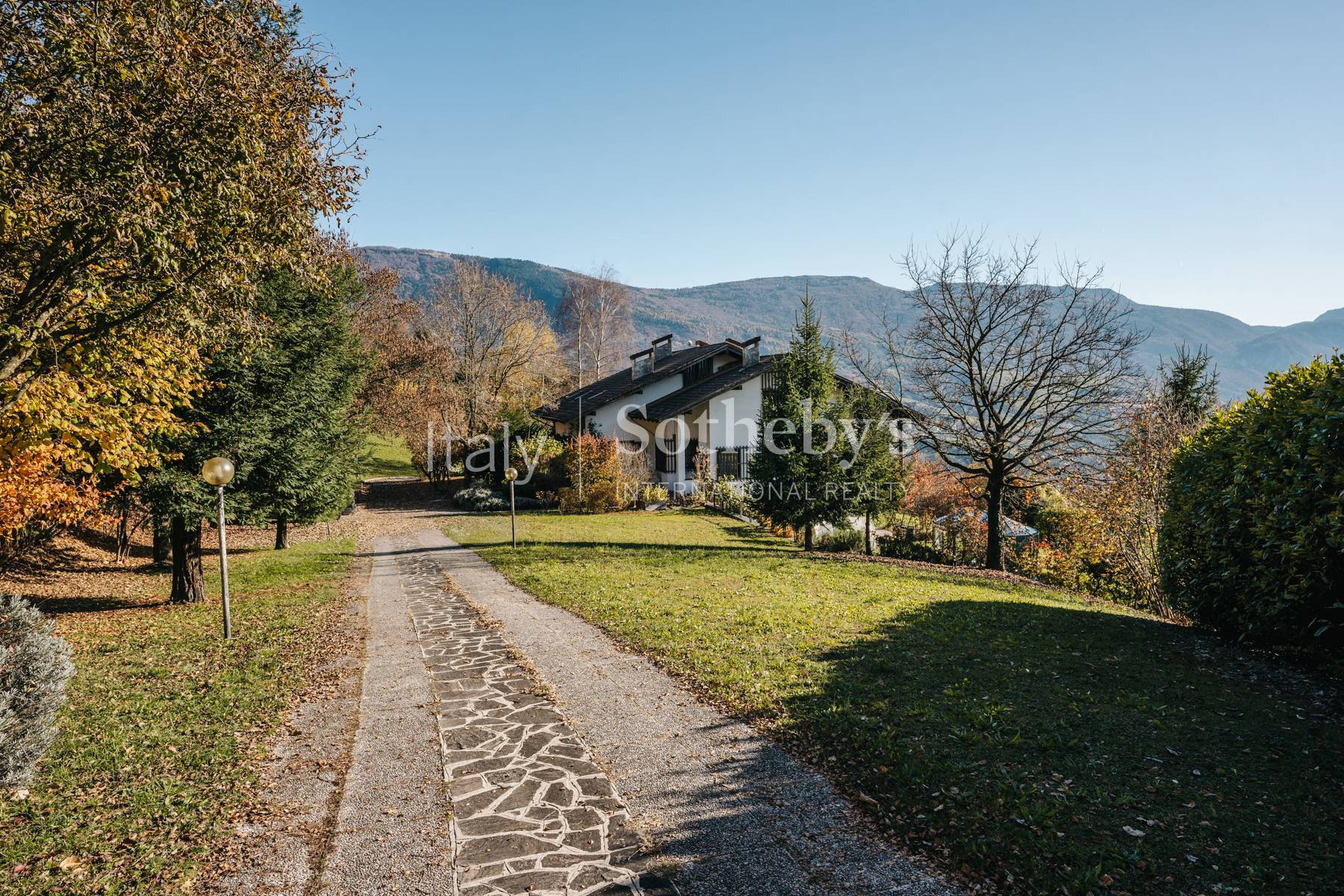  Mountain villa with park and panoramic view - 物件實景
