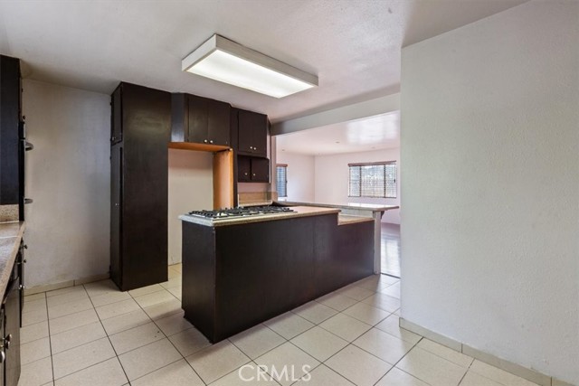 Los Angeles, California, 90003, United States, 3 Bedrooms Bedrooms, ,Residential,For Sale,1977735