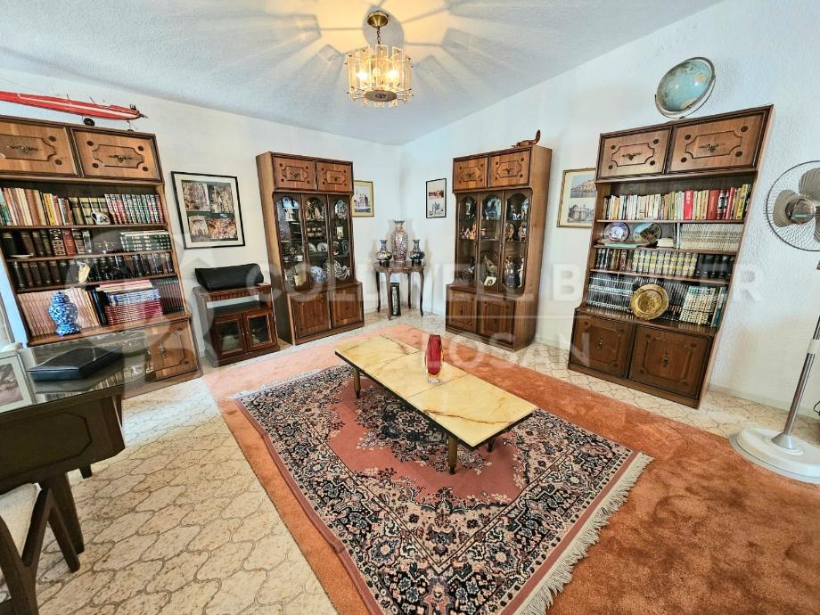 Pedro de Alvarado, Cuernavaca, Morelos, 62240, Mexico, 8 Bedrooms Bedrooms, ,6 BathroomsBathrooms,Residential,For Sale,Pedro de Alvarado,1620895