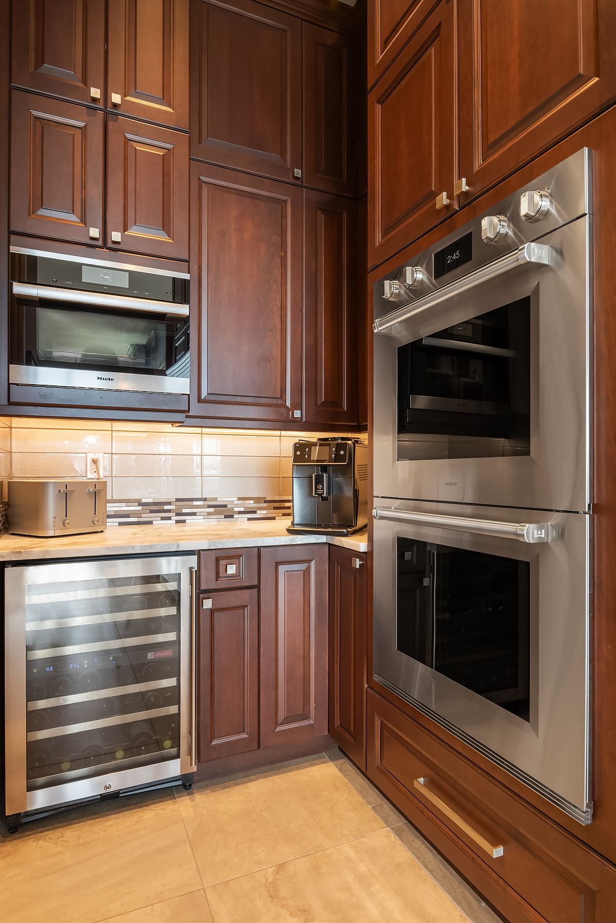  10410 NE 58th St, Kirkland, WA 98033 - 物件實景