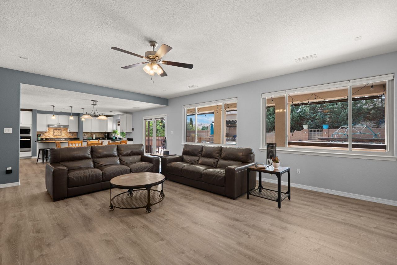 Rio Rancho, New Mexico, 87144, United States, 4 Bedrooms Bedrooms, ,3 BathroomsBathrooms,Residential,For Sale,1906947