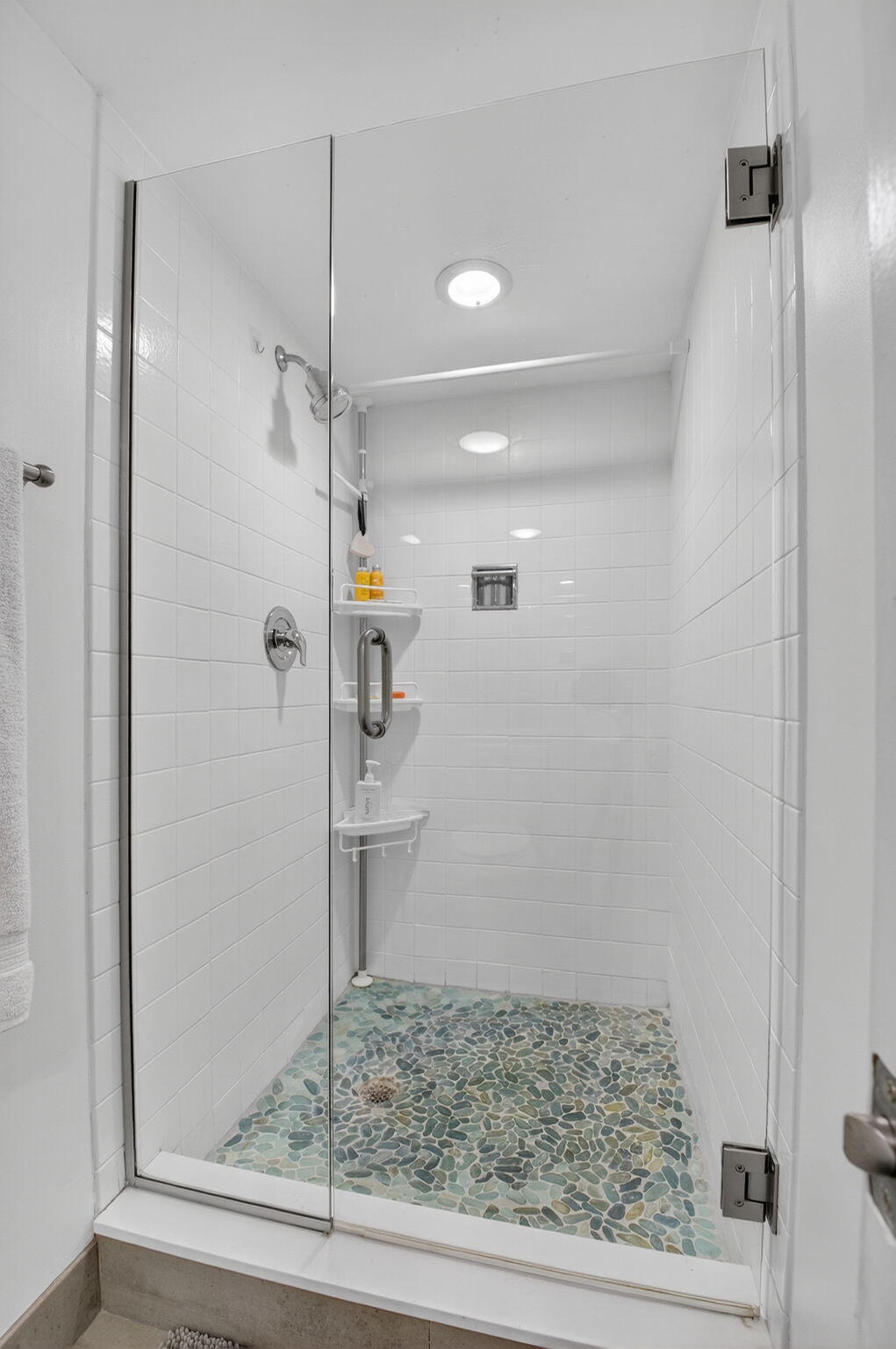 Delray Beach, Florida, 33483, United States, 2 Bedrooms Bedrooms, ,2 BathroomsBathrooms,Residential,For Sale,1932653