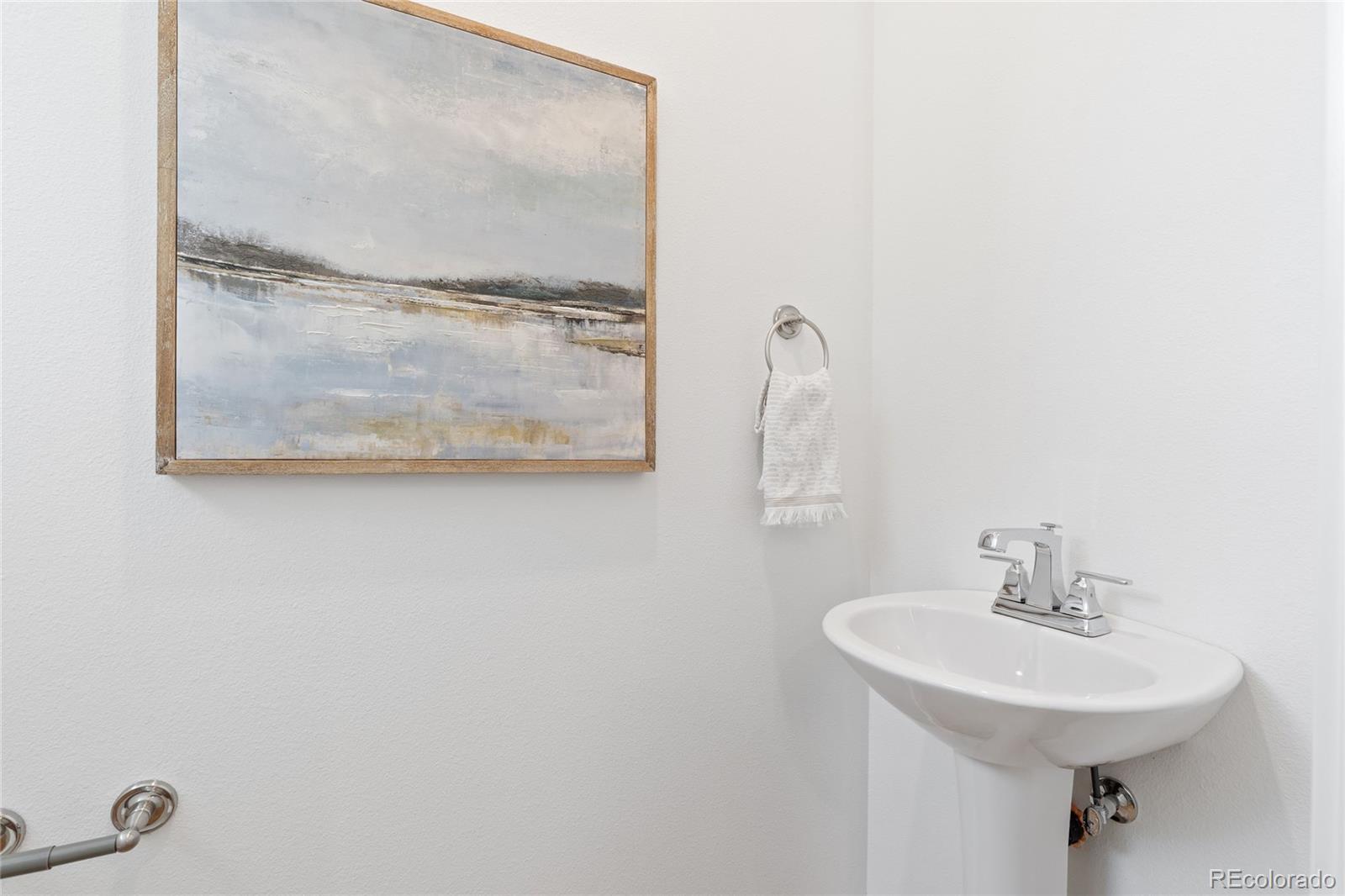 Denver, Colorado, 80231, United States, 3 Bedrooms Bedrooms, ,4 BathroomsBathrooms,Residential,For Sale,1874864