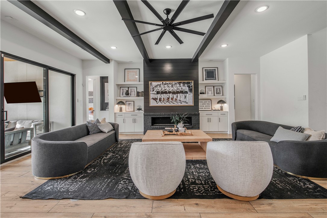 Bryan, Texas, 77802, United States, 5 Bedrooms Bedrooms, ,5 BathroomsBathrooms,Residential,For Sale,2001196