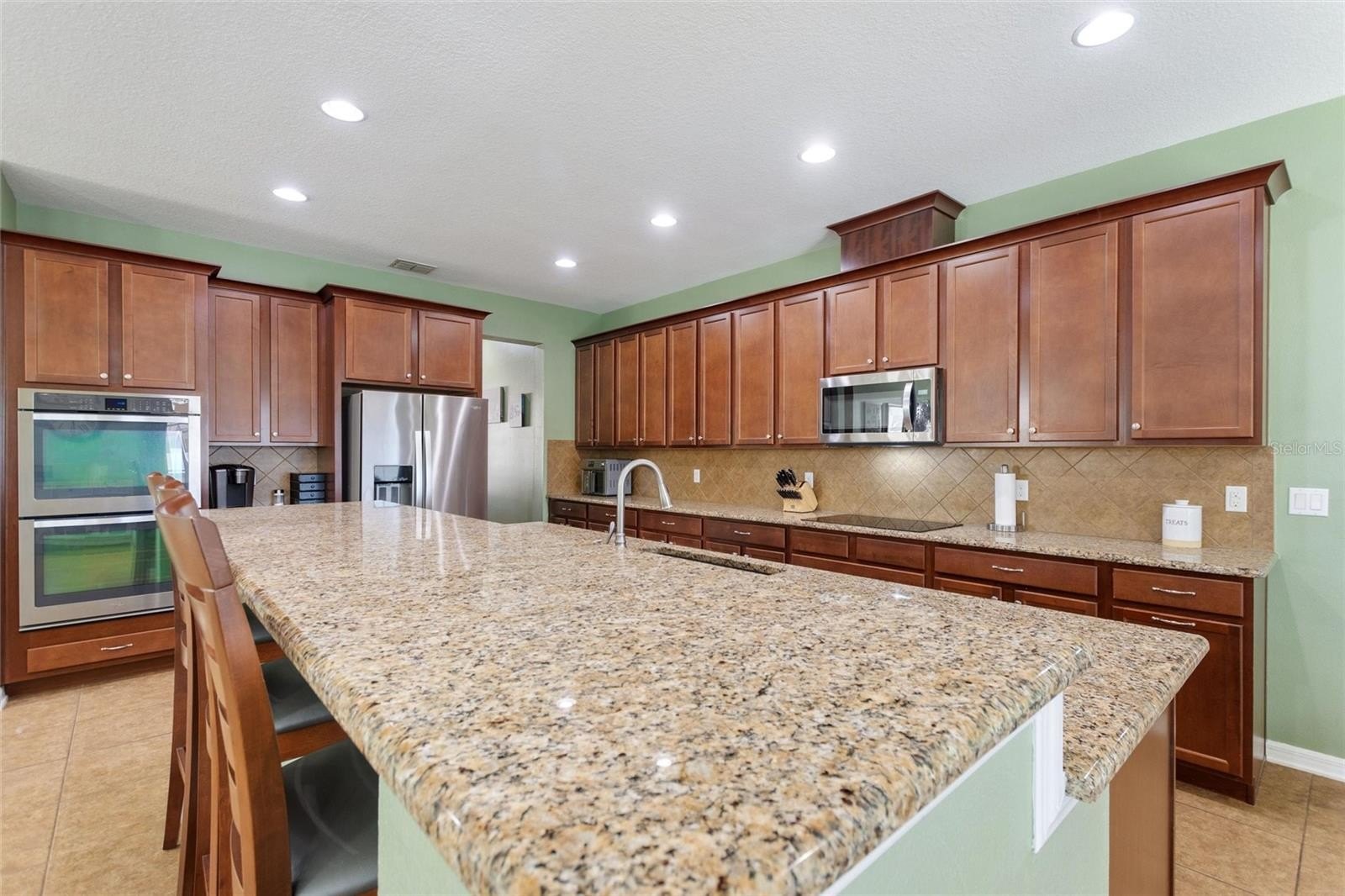 AUBURNDALE, Florida, 33823, United States, 5 Bedrooms Bedrooms, ,5 BathroomsBathrooms,Residential,For Sale,1986097