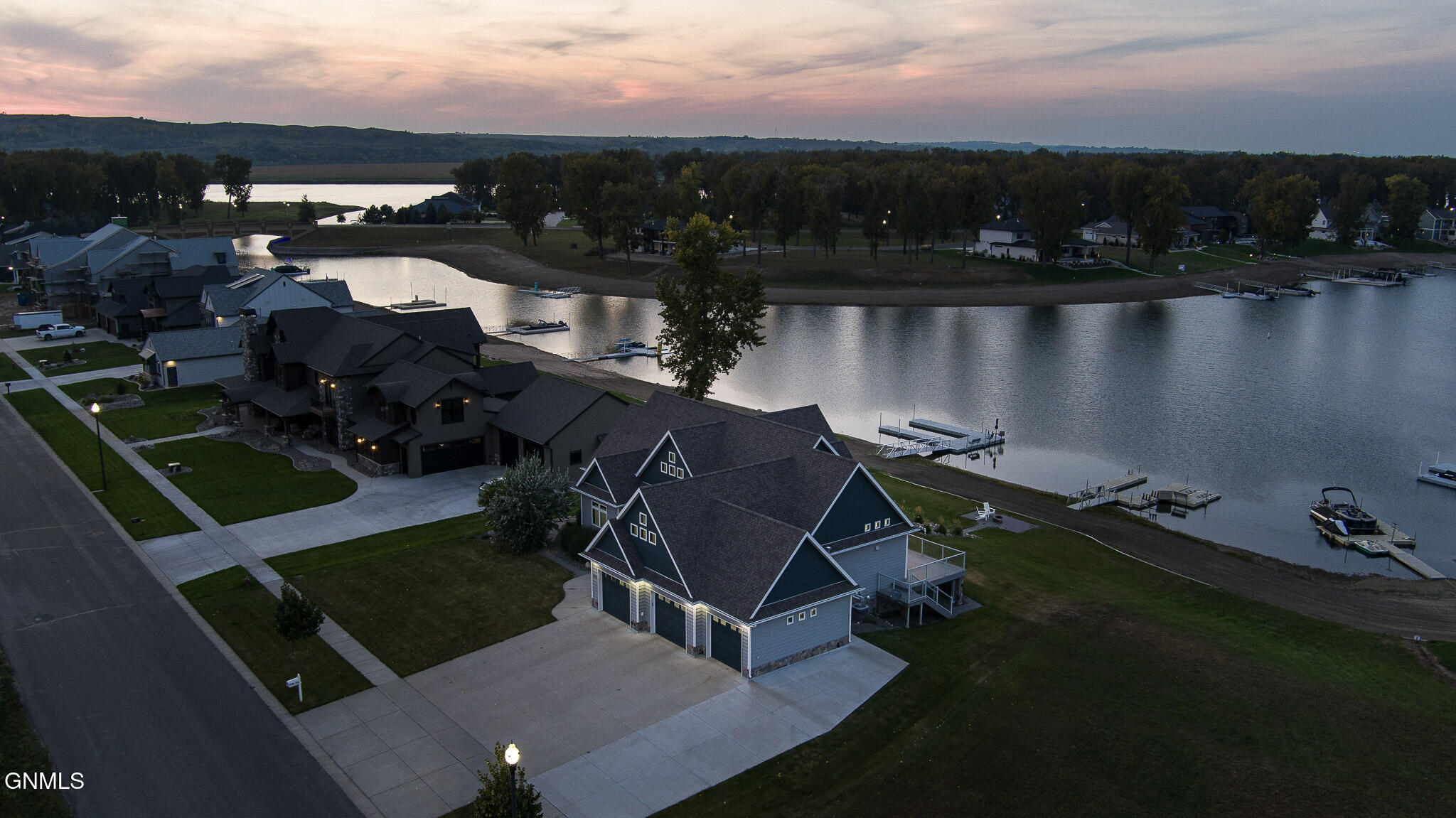 Bismarck, North Dakota, 58504, United States, 6 Bedrooms Bedrooms, ,4 BathroomsBathrooms,Residential,For Sale,1982102