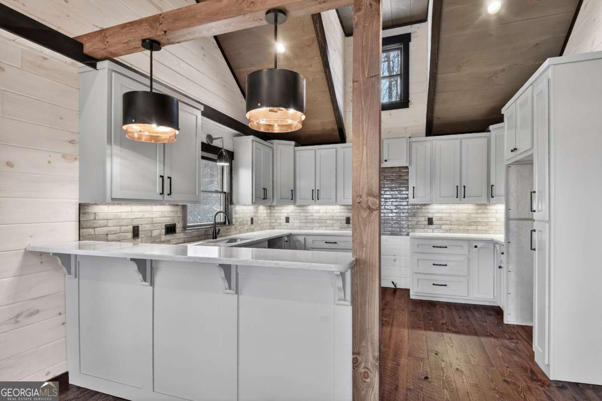 Mineral Bluff, Georgia, 30559, United States, 4 Bedrooms Bedrooms, ,4 BathroomsBathrooms,Residential,For Sale,2011407