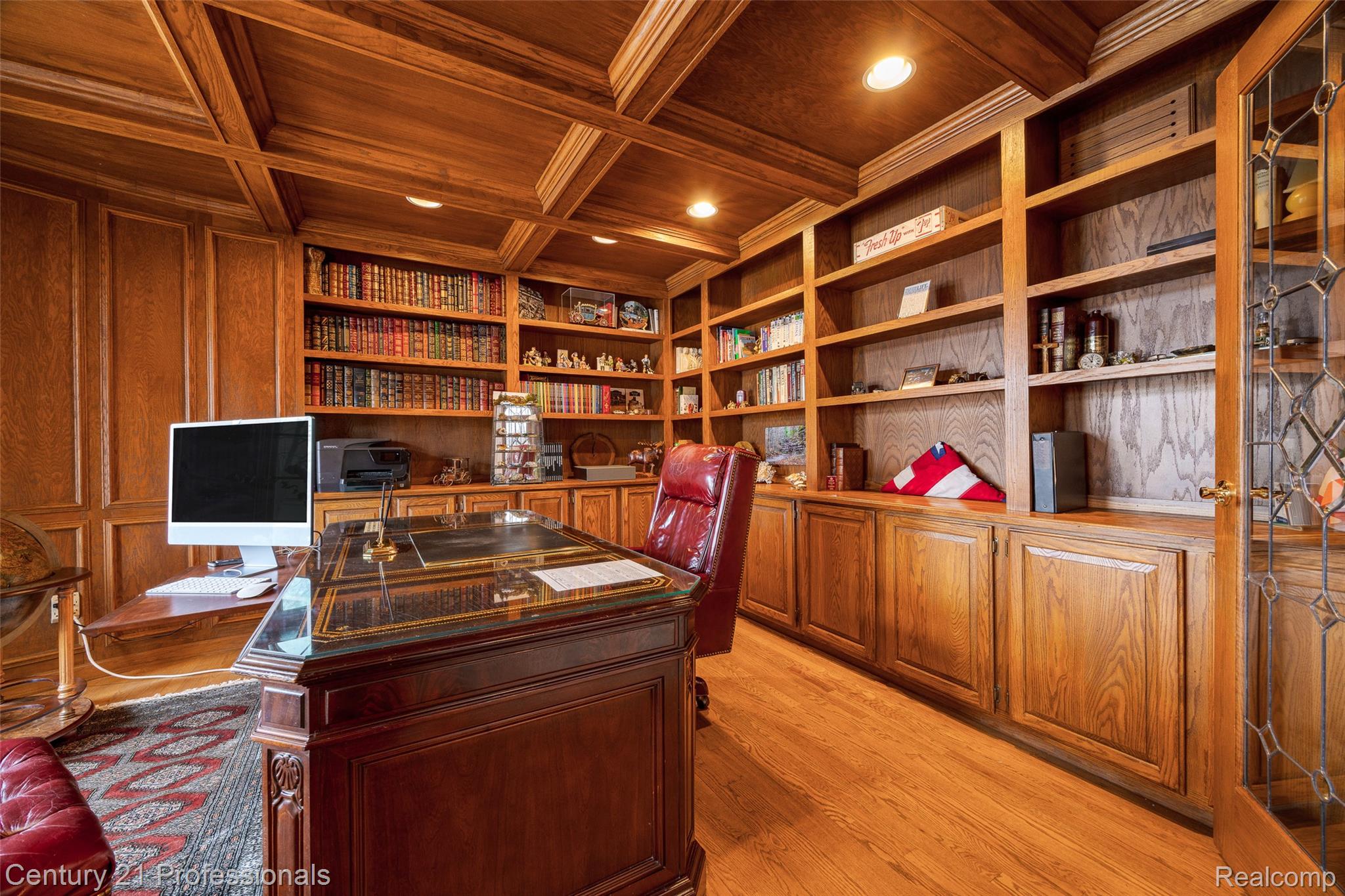 Rochester, Michigan, 48306, United States, 4 Bedrooms Bedrooms, ,3 BathroomsBathrooms,Residential,For Sale,1943231