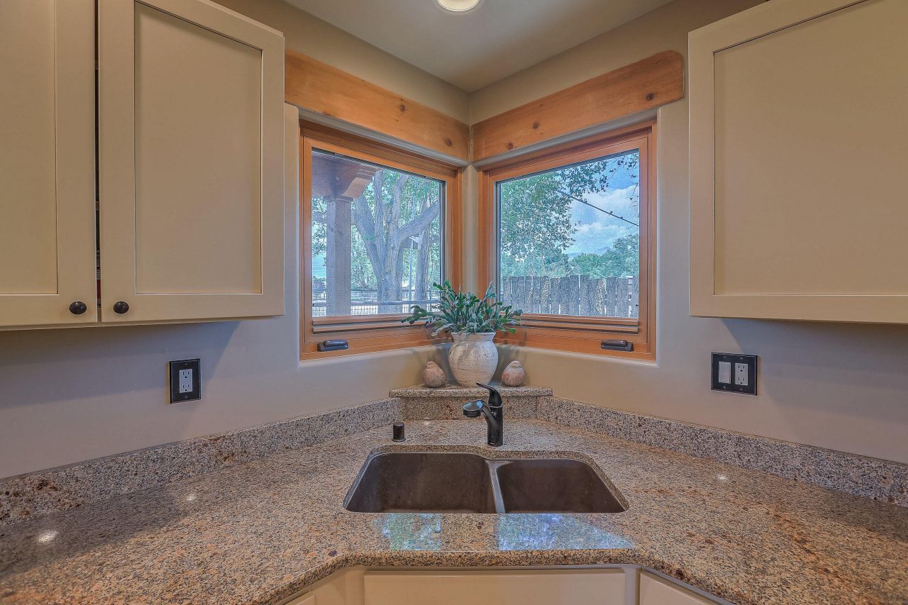 Corrales, New Mexico, 87048, United States, 2 Bedrooms Bedrooms, ,3 BathroomsBathrooms,Residential,For Sale,1838092