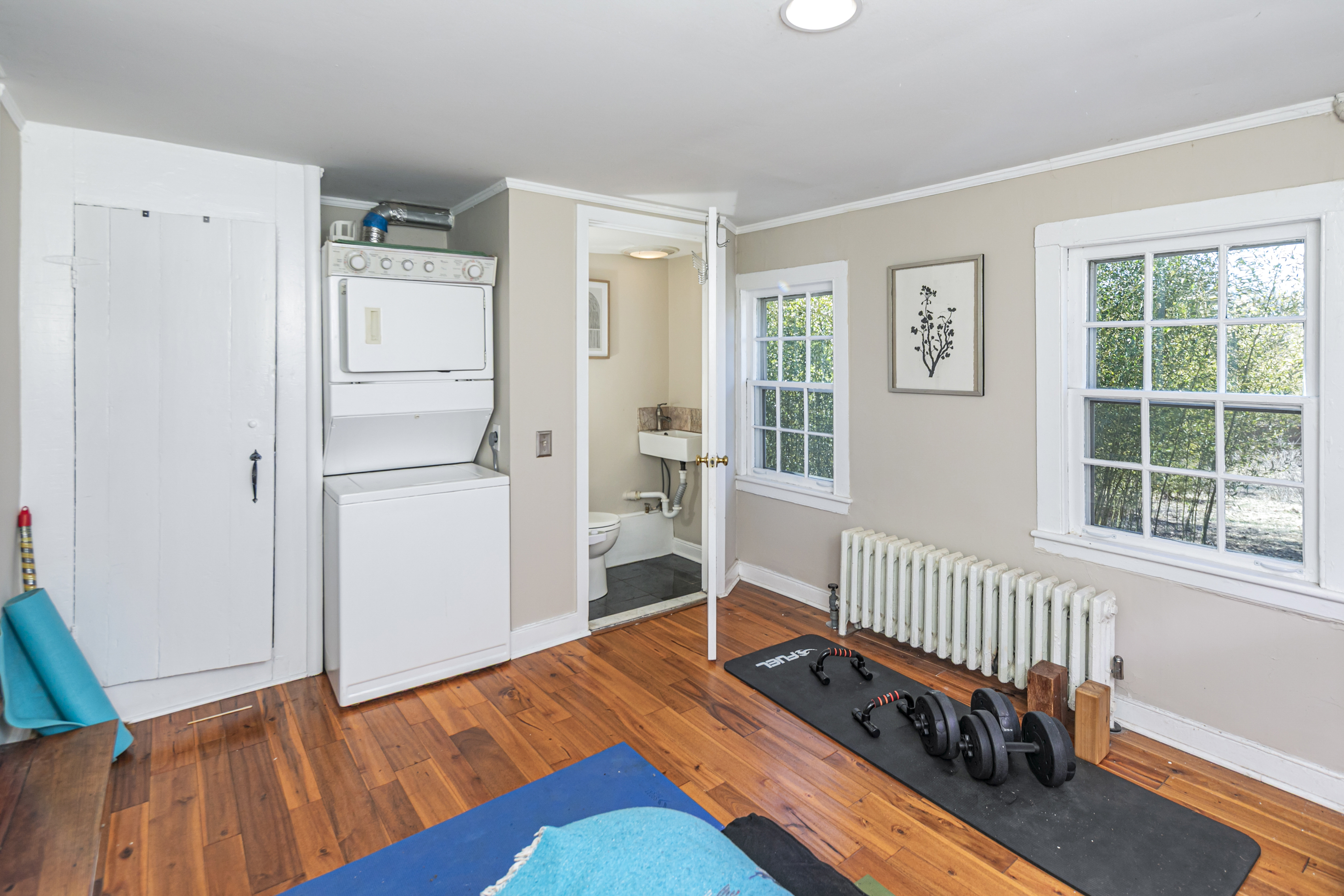  18th Century Charm and Captivating Grounds Edging Stony Brook - 物件實景