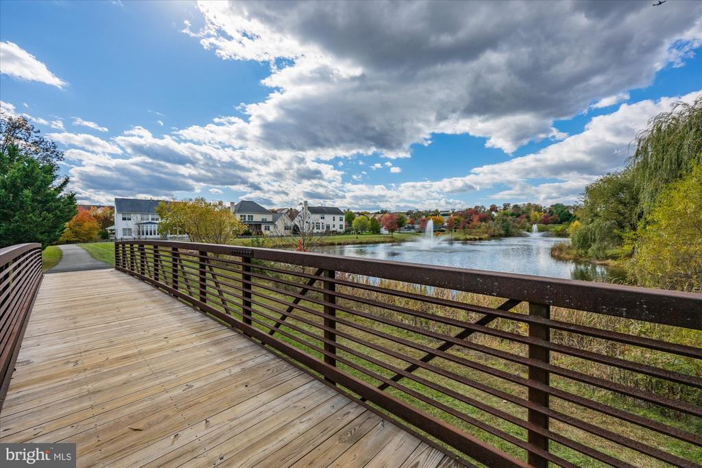 Leesburg, Virginia, 20175, United States, 5 Bedrooms Bedrooms, ,4 BathroomsBathrooms,Residential,For Sale,1987401