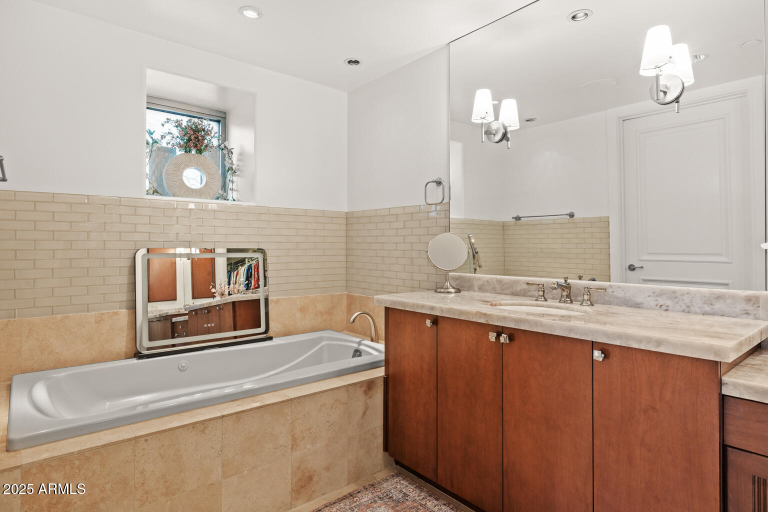 Phoenix, Arizona, 85016, United States, 2 Bedrooms Bedrooms, ,Residential,For Sale,1792869