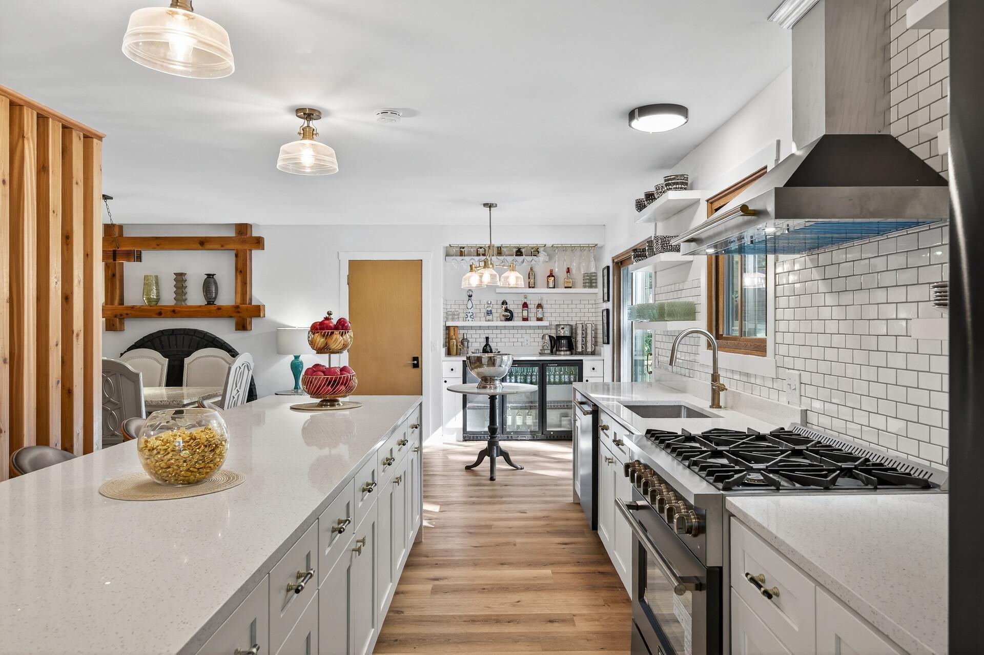 Plymouth, Minnesota, 55441, United States, 5 Bedrooms Bedrooms, ,2 BathroomsBathrooms,Residential,For Sale,1989260