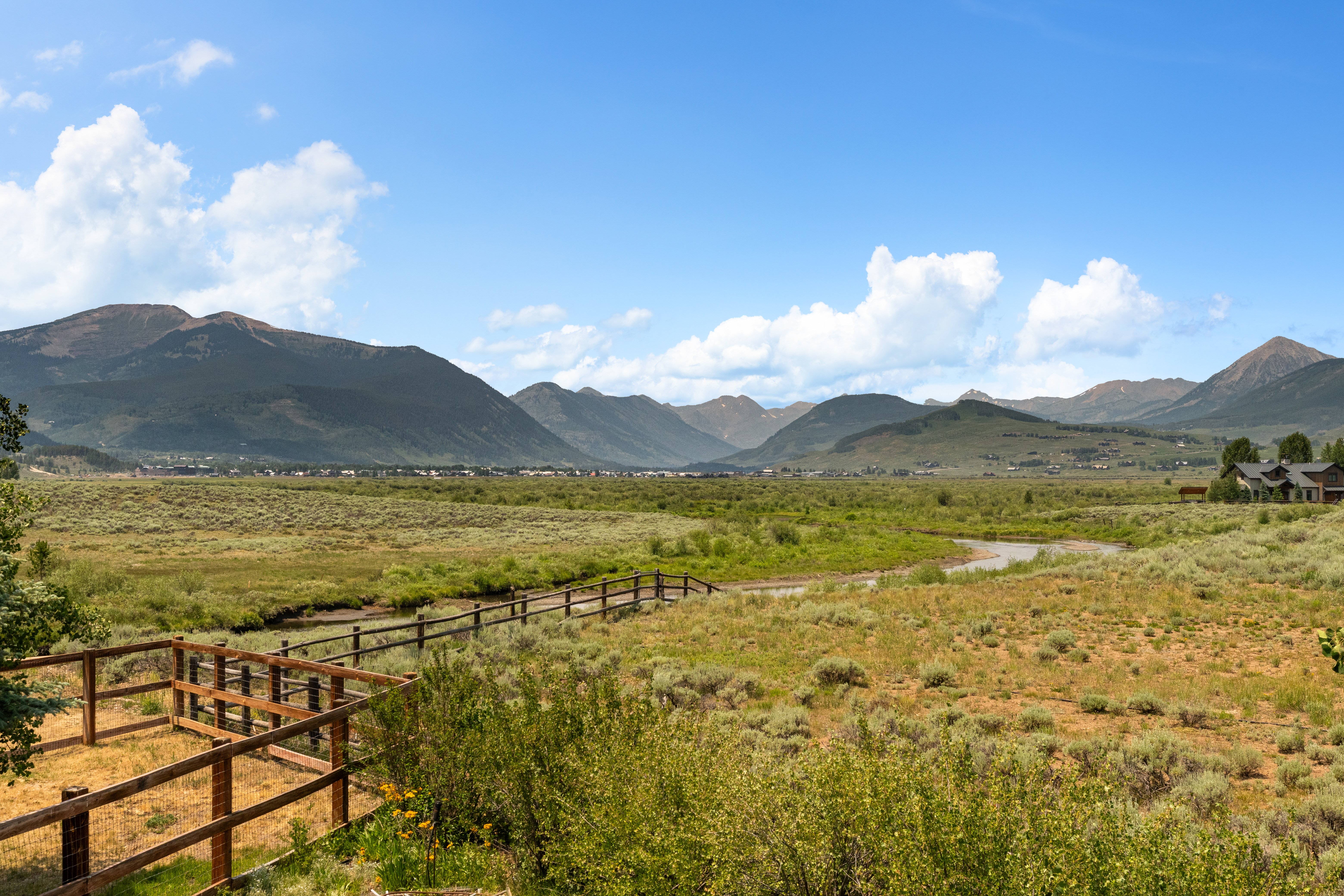  One of the most Spectacular View Corridors in the Crested Butte Area - 物件實景