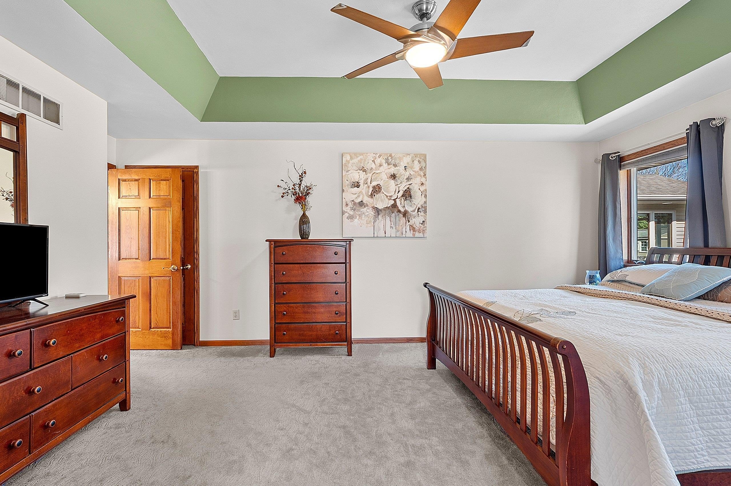 GREEN BAY, Wisconsin, 54313, United States, 4 Bedrooms Bedrooms, ,4 BathroomsBathrooms,Residential,For Sale,2048613