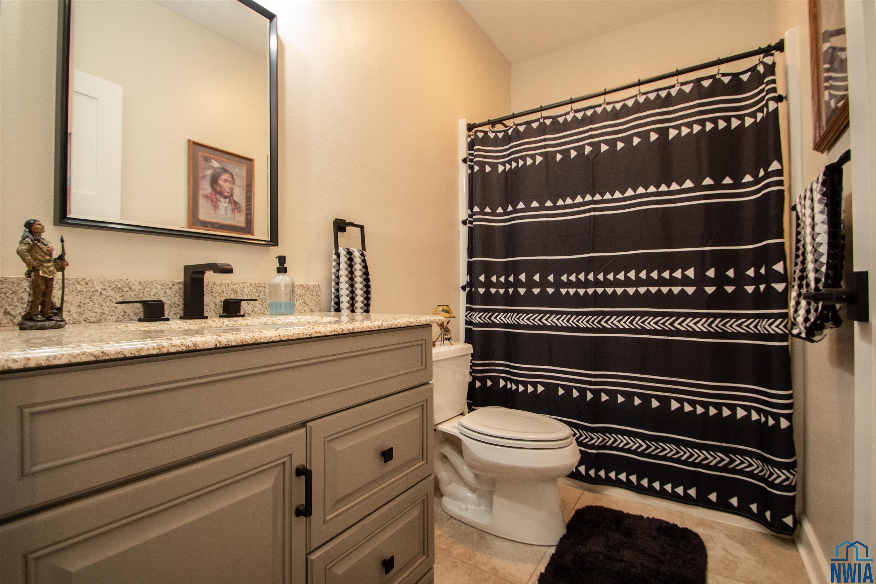 McCook Lake, South Dakota, 57049, United States, 3 Bedrooms Bedrooms, ,4 BathroomsBathrooms,Residential,For Sale,1974954