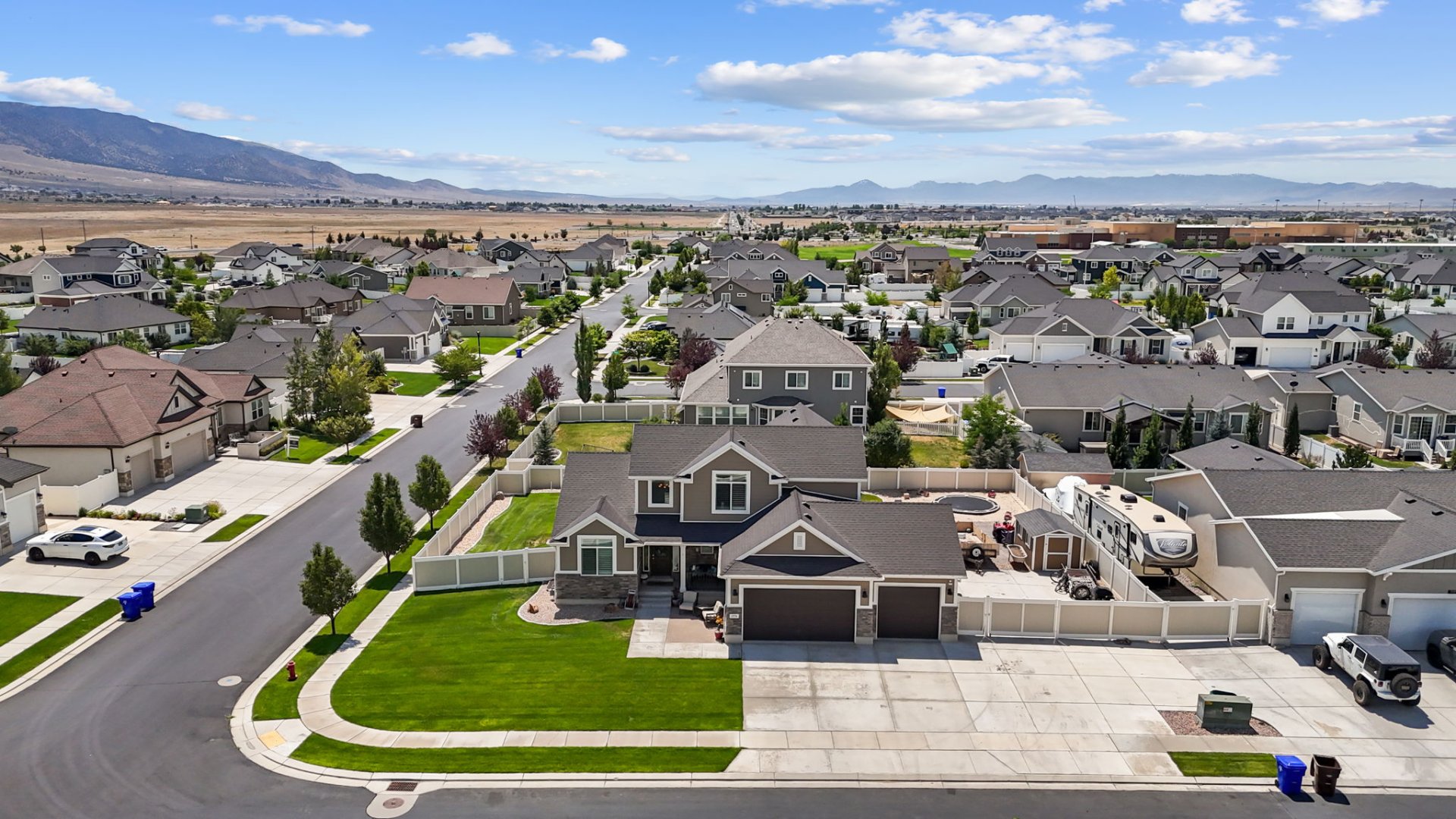 Lowe Peak Dr, Eagle Mountain, UT 84005