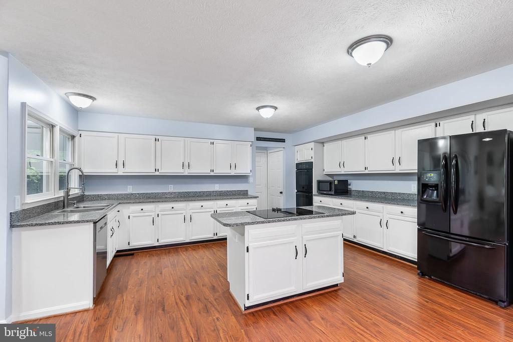 Stafford, Virginia, 22554, United States, 5 Bedrooms Bedrooms, ,4 BathroomsBathrooms,Residential,For Sale,1938309