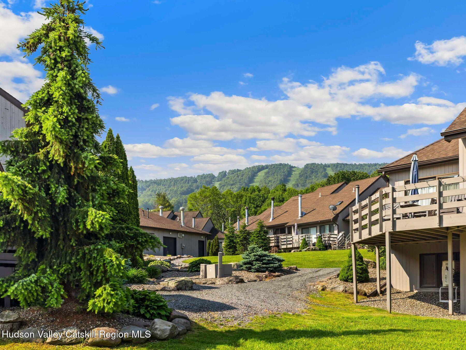Windham, New York, 12496, United States, 2 Bedrooms Bedrooms, ,2 BathroomsBathrooms,Residential,For Sale,1898510