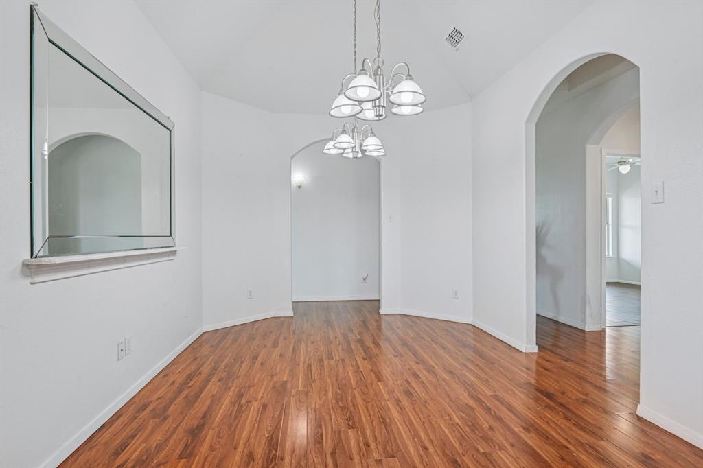 Itasca, Texas, 76055, United States, 6 Bedrooms Bedrooms, ,4 BathroomsBathrooms,Residential,For Sale,1916768