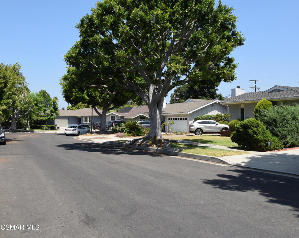 Los Angeles, California, 90034, United States, 5 Bedrooms Bedrooms, ,3 BathroomsBathrooms,Residential,For Sale,1905897