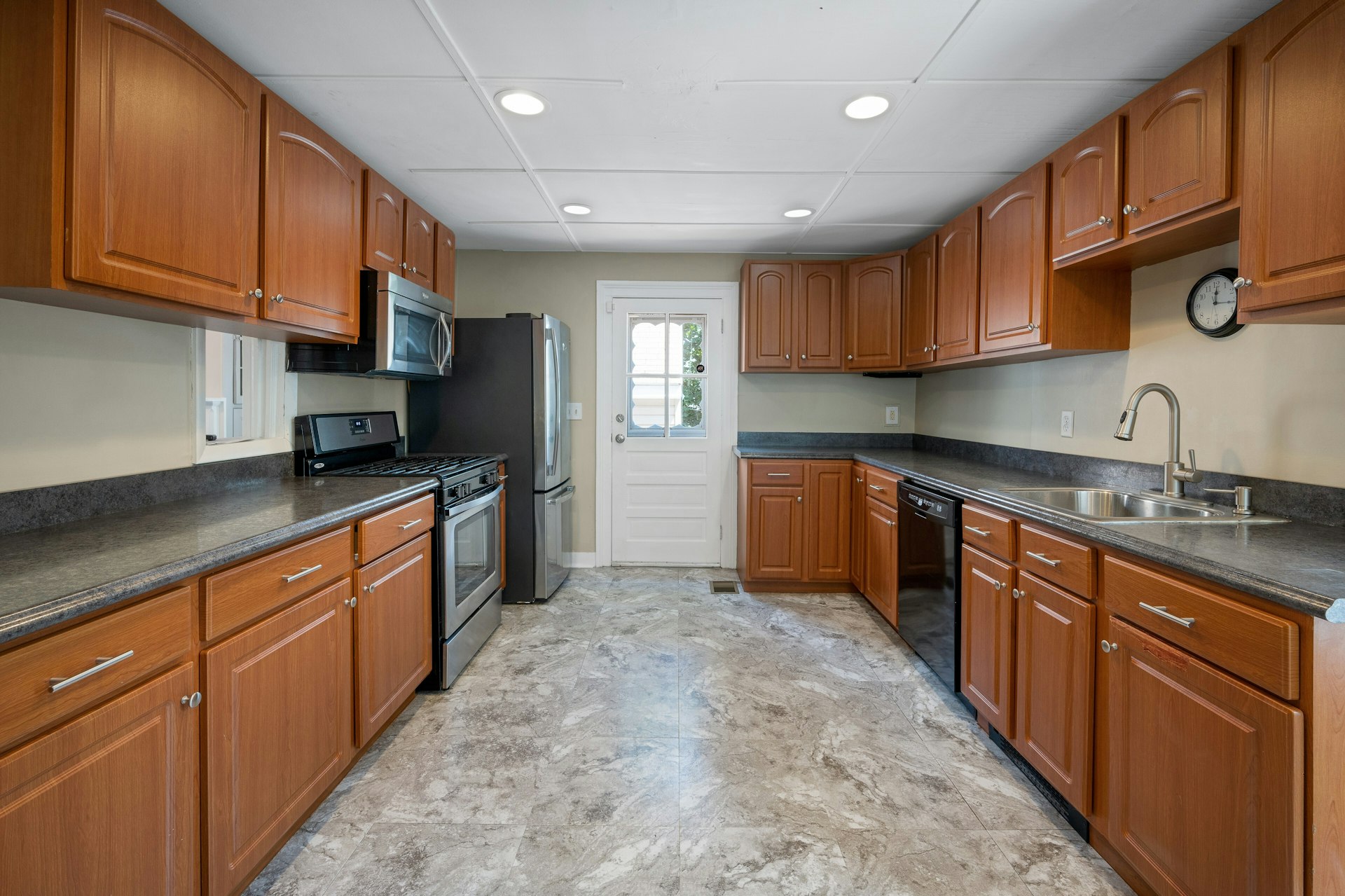 Boonton, New Jersey, 07005, United States, 3 Bedrooms Bedrooms, ,4 BathroomsBathrooms,Residential,For Sale,1974319