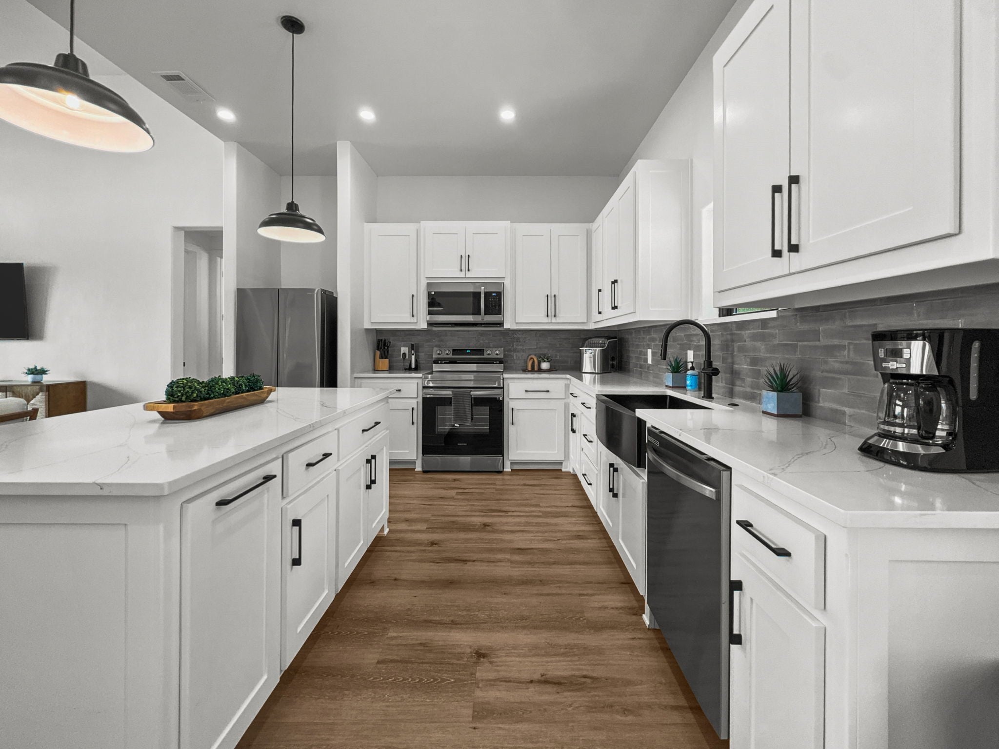 Graford, Texas, 76449, United States, 3 Bedrooms Bedrooms, ,2 BathroomsBathrooms,Residential,For Sale,1983153