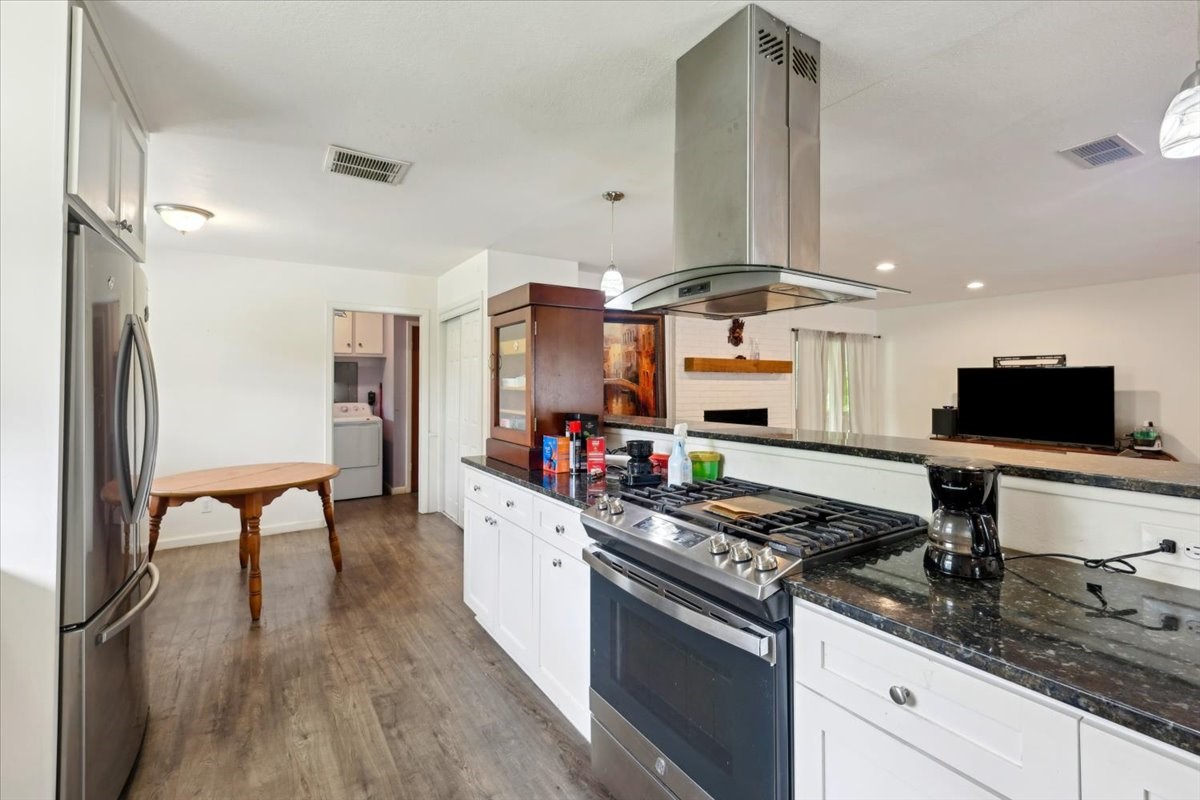 Southlake, Texas, 76092, United States, 3 Bedrooms Bedrooms, ,2 BathroomsBathrooms,Residential,For Sale,1795273