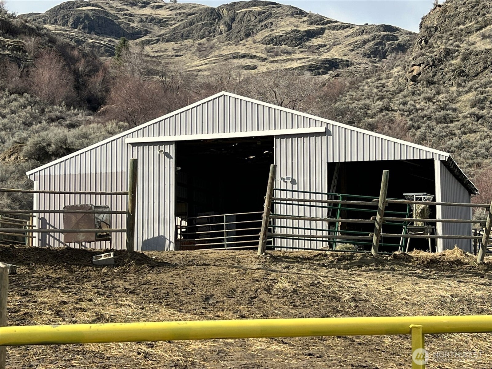 Oroville, Washington, 98844, United States, 3 Bedrooms Bedrooms, ,1 BathroomBathrooms,Residential,For Sale,2002017