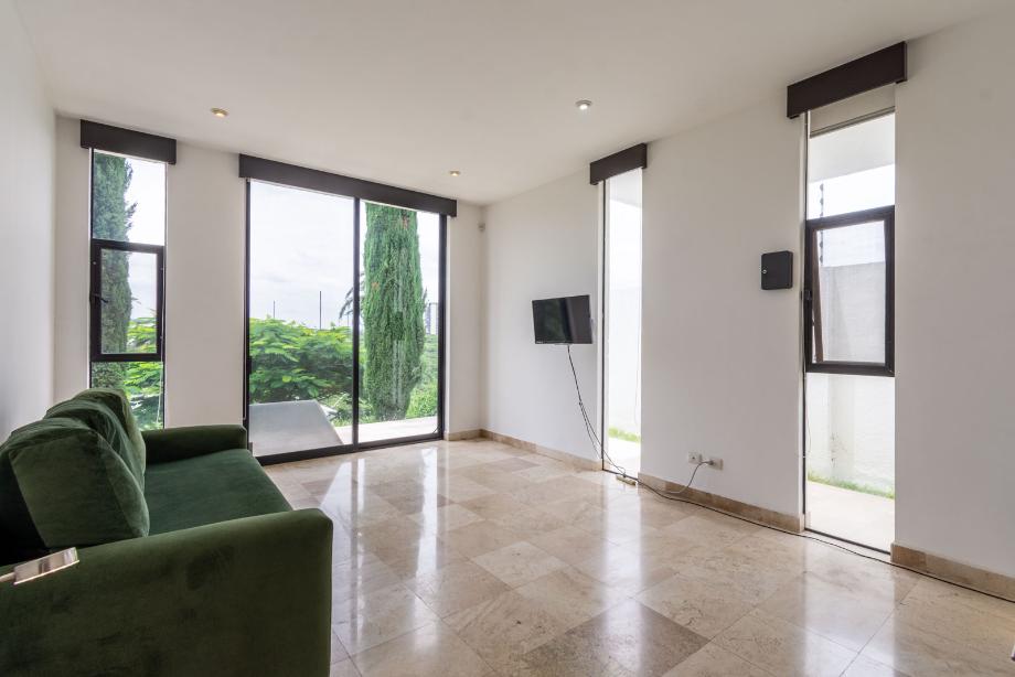 Querétaro, Querétaro, 76230, Mexico, 3 Bedrooms Bedrooms, ,4 BathroomsBathrooms,Residential,For Sale,1940235