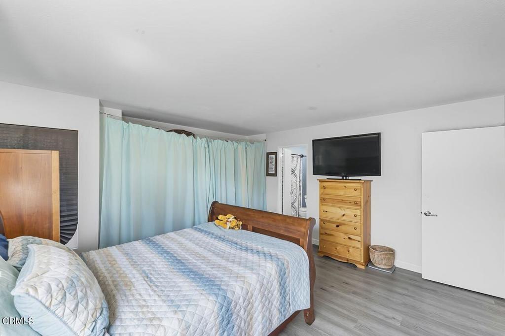 Ventura, California, 93003, United States, 2 Bedrooms Bedrooms, ,1 BathroomBathrooms,Residential,For Sale,1957237