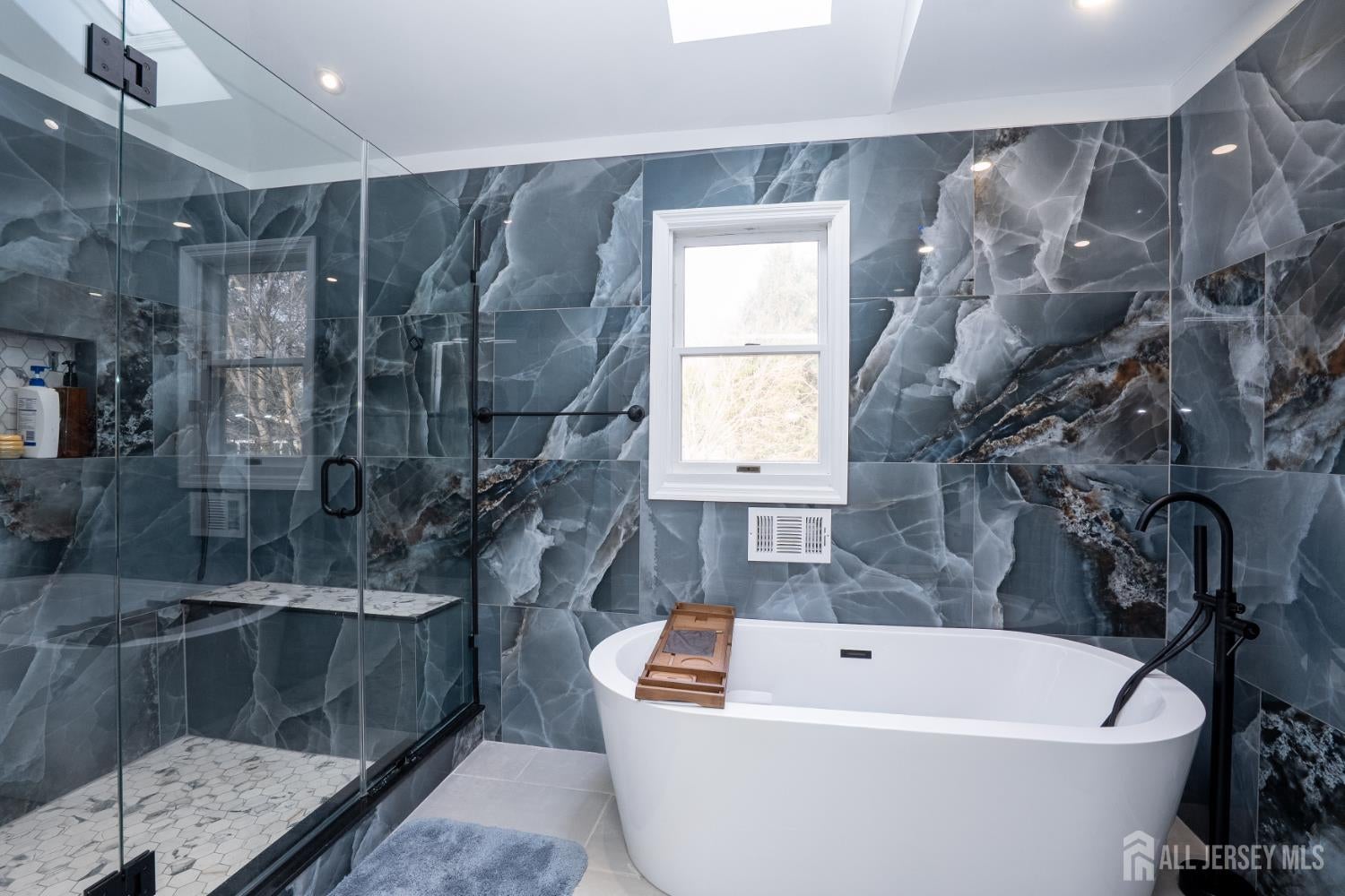 North Brunswick, New Jersey, 08902, United States, 5 Bedrooms Bedrooms, ,3 BathroomsBathrooms,Residential,For Sale,2002843