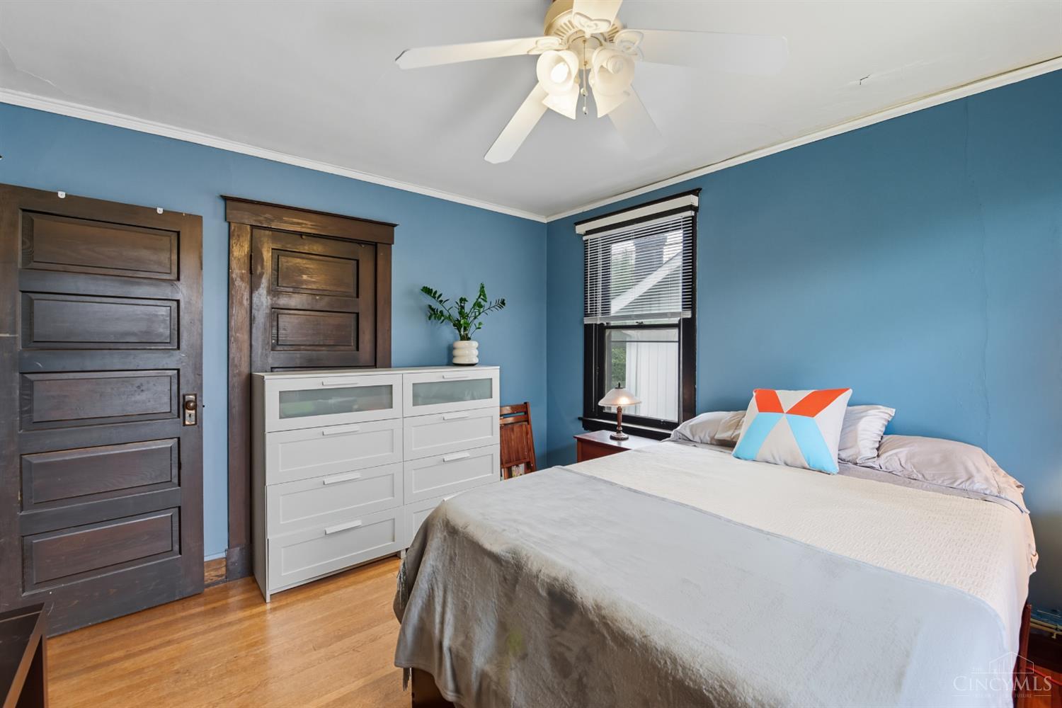 Cincinnati, Ohio, 45209, United States, 5 Bedrooms Bedrooms, ,2 BathroomsBathrooms,Residential,For Sale,1966693