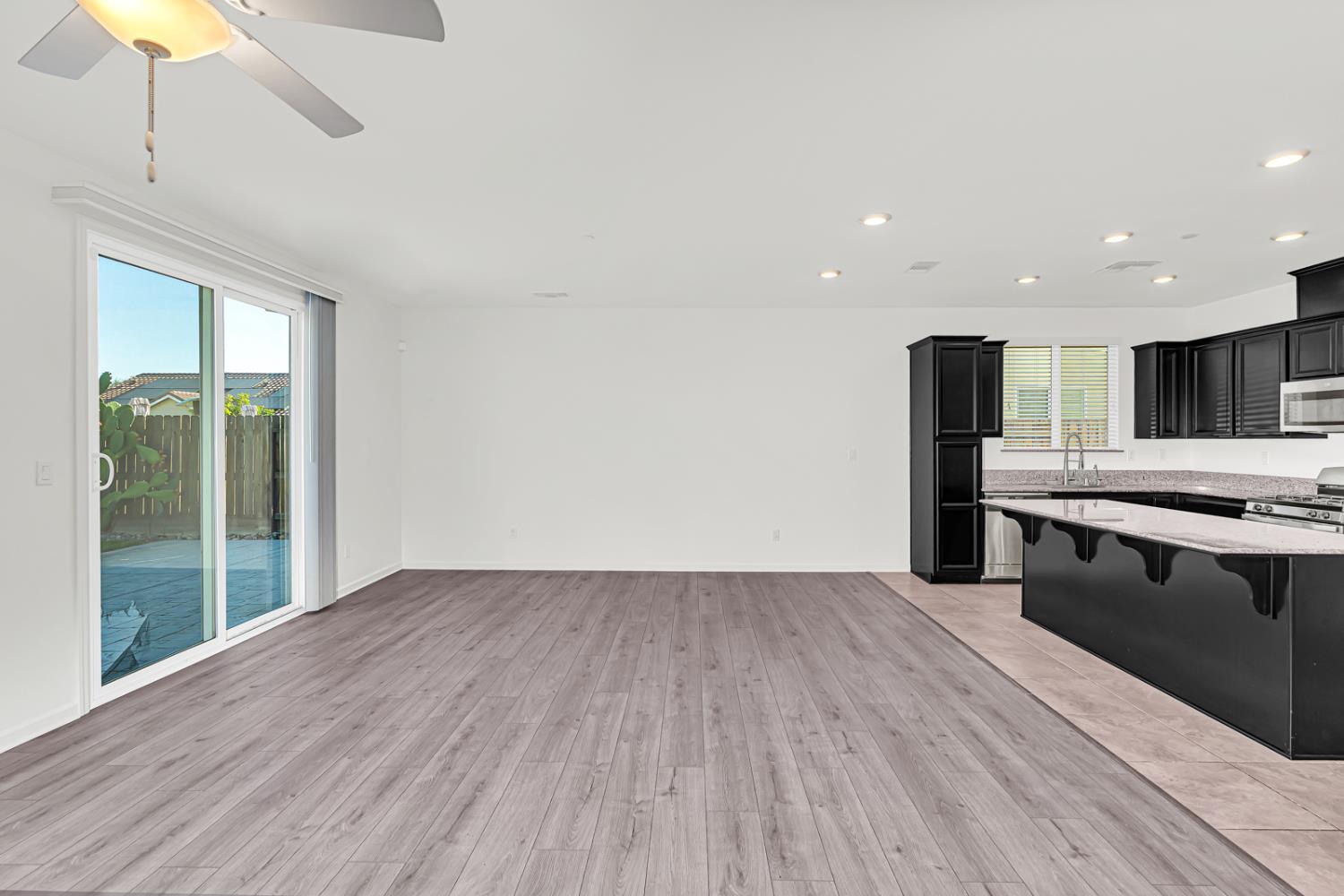 Los Banos, California, 93635, United States, 4 Bedrooms Bedrooms, ,3 BathroomsBathrooms,Residential,For Sale,1974667