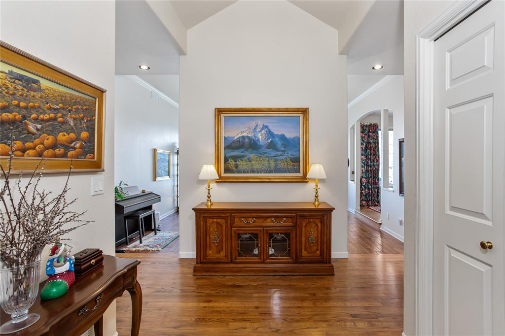 Polson, Montana, 59860, United States, 4 Bedrooms Bedrooms, ,4 BathroomsBathrooms,Residential,For Sale,1984394