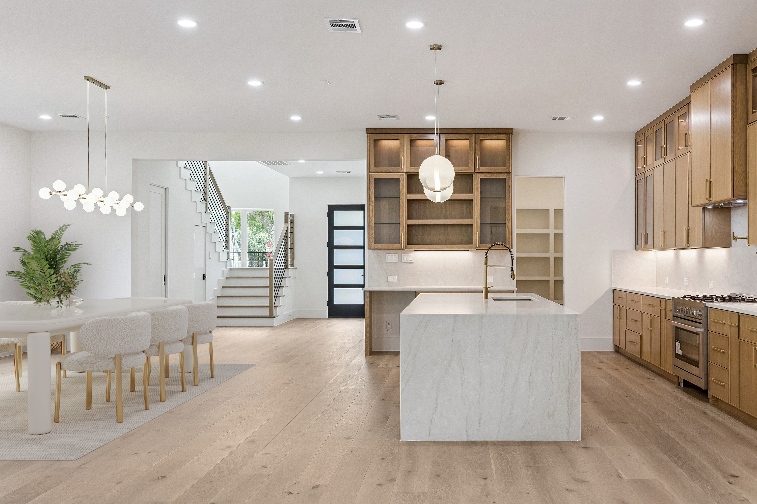  231 E 26th Street - 物件實景