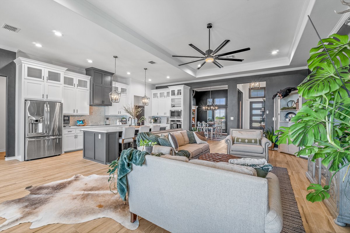 Rockport, Texas, 78382, United States, 5 Bedrooms Bedrooms, ,4 BathroomsBathrooms,Residential,For Sale,1906420