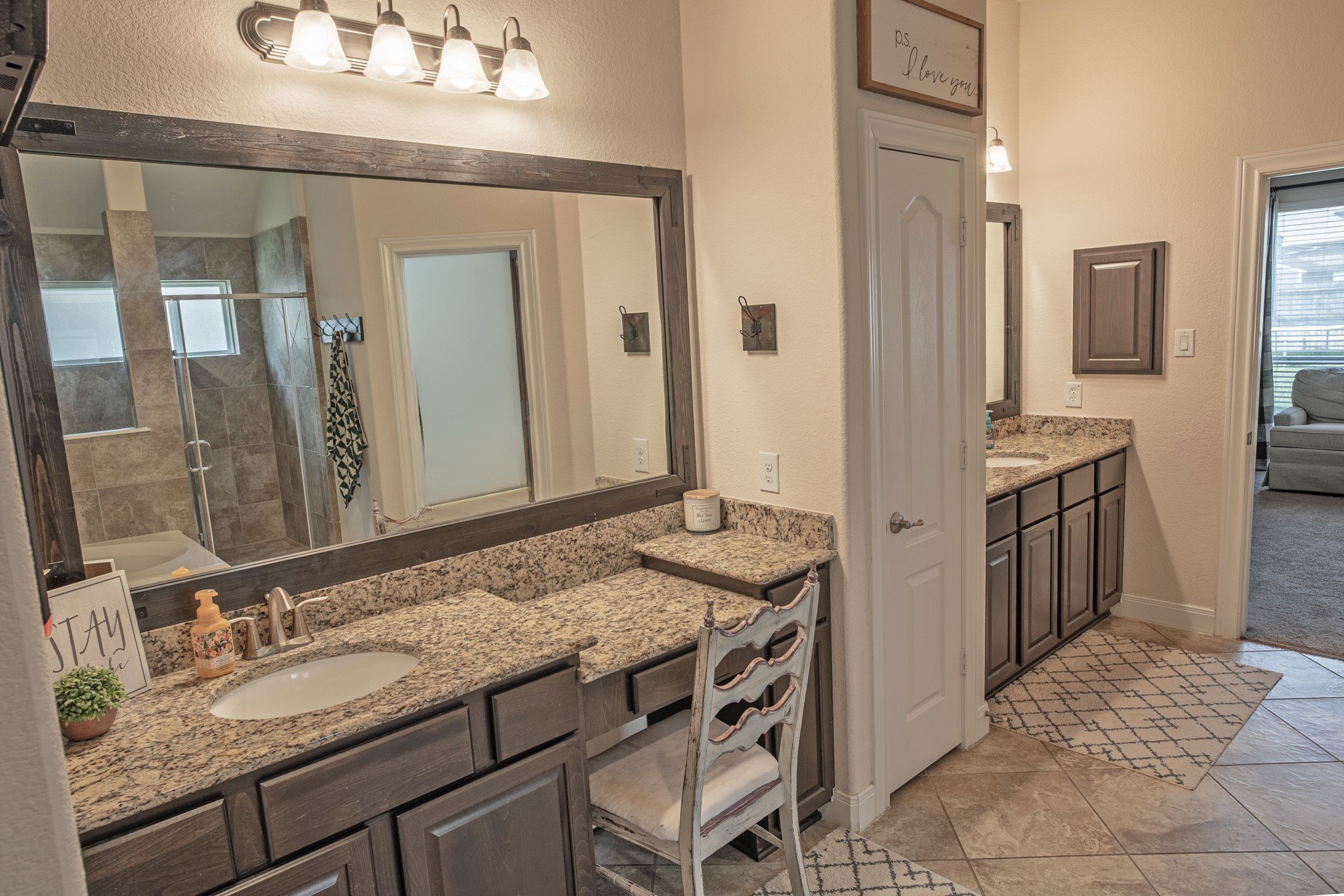 Angleton, Texas, 77515, United States, 4 Bedrooms Bedrooms, ,2 BathroomsBathrooms,Residential,For Sale,2049018