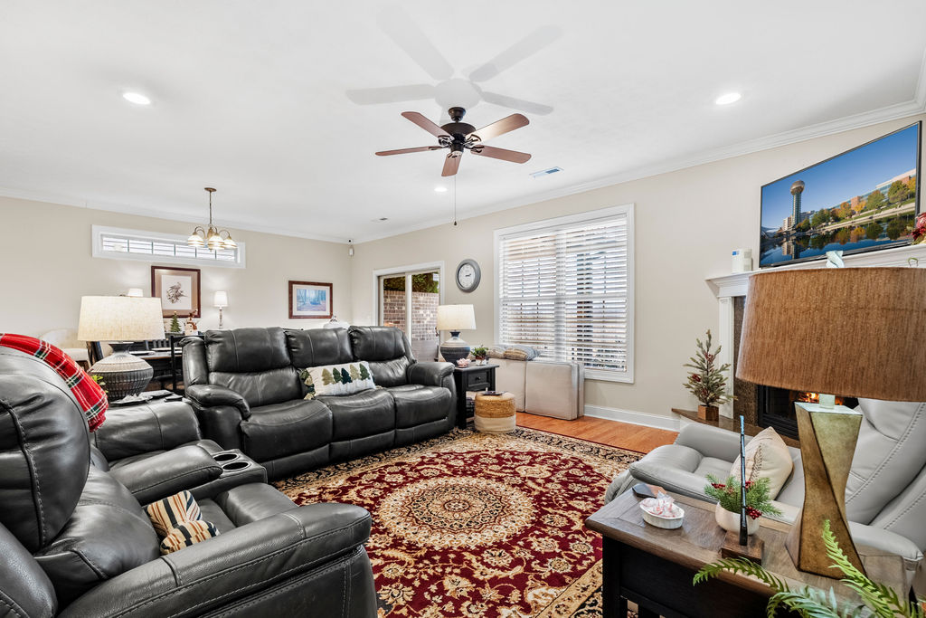 Sevierville, Tennessee, 37876, United States, 3 Bedrooms Bedrooms, ,2 BathroomsBathrooms,Residential,For Sale,2012111