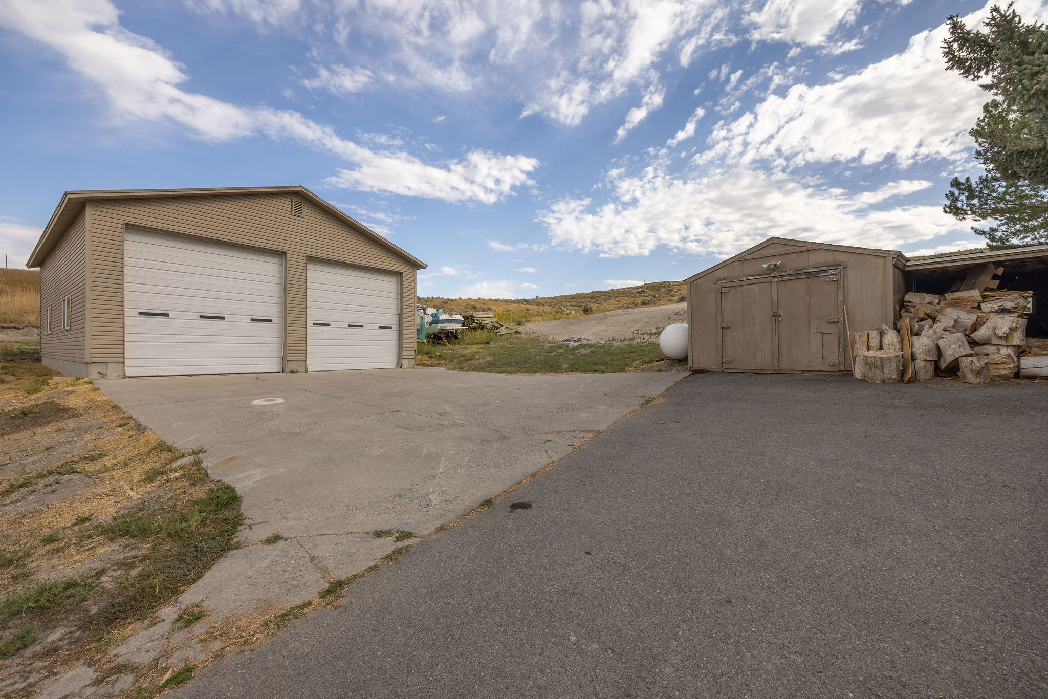 Beaver Dam, Utah, 84306, United States, 5 Bedrooms Bedrooms, ,3 BathroomsBathrooms,Residential,For Sale,1927396