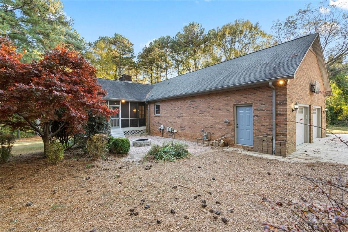 Kannapolis, North Carolina, 28081, United States, 3 Bedrooms Bedrooms, ,4 BathroomsBathrooms,Residential,For Sale,1989536