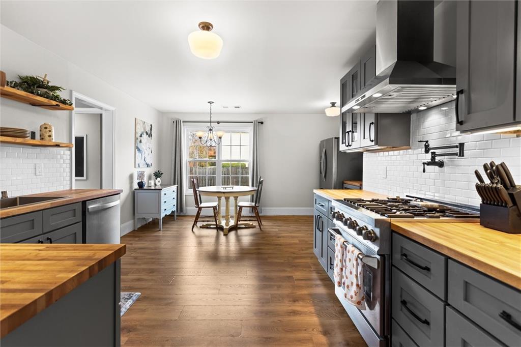 Dacula, Georgia, 30019, United States, 5 Bedrooms Bedrooms, ,4 BathroomsBathrooms,Residential,For Sale,1990423