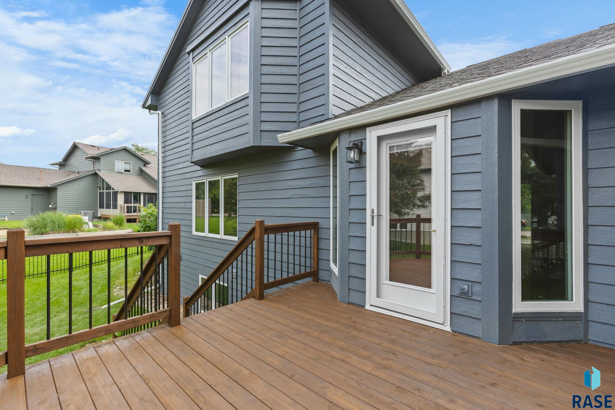 Sioux Falls, South Dakota, 57103, United States, 5 Bedrooms Bedrooms, ,2 BathroomsBathrooms,Residential,For Sale,1908912