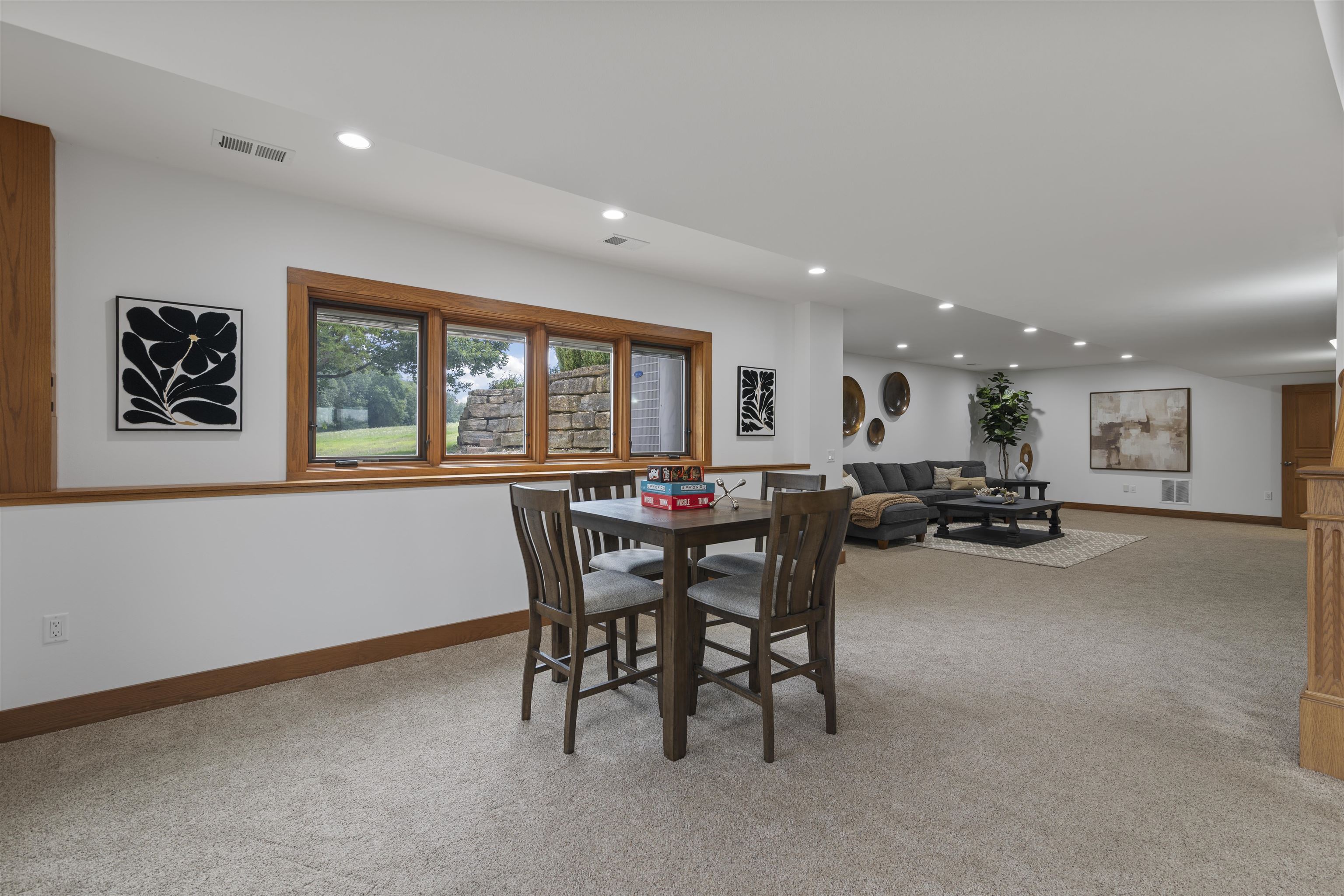 Avoca, Wisconsin, 53506, United States, 3 Bedrooms Bedrooms, ,4 BathroomsBathrooms,Residential,For Sale,1895039